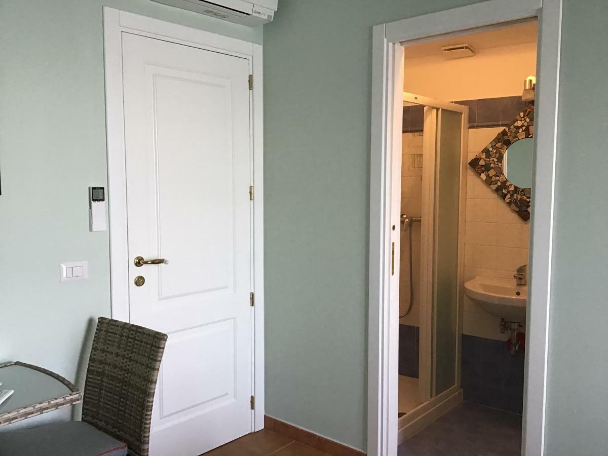 シッラ La Sciabica Bed & Breakfast エクステリア 写真